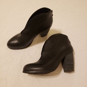 Antelope | Black Booties